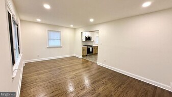 115 Gloucester Ave in Magnolia, NJ - Building Photo