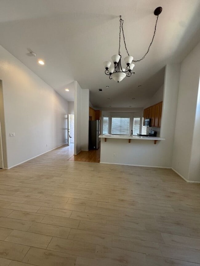 492 Autumn Way in Banning, CA - Building Photo - Building Photo