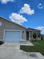 717 Nicholas Pkwy W in Cape Coral, FL - Building Photo