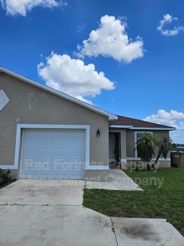 property at 717 Nicholas Pkwy W