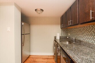 2915 N Mildred Ave in Chicago, IL - Building Photo - Building Photo