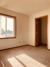 Summerfield Thief River Falls Townhomes in Thief River Falls, MN - Building Photo - Building Photo