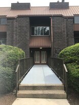 125 Leedom Way, Unit 125 in Newtown, PA - Building Photo
