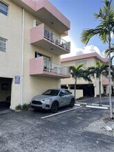 3522 NE 171 St in Miami, FL - Building Photo - Building Photo