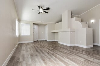 3574 Winter Scene Ct in Las Vegas, NV - Building Photo - Building Photo