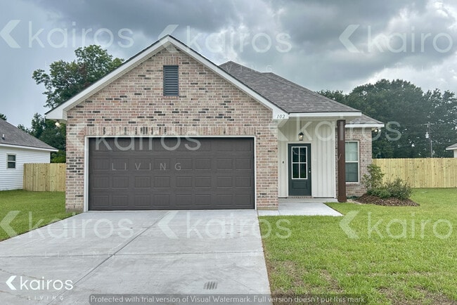 property at 102 Carencro St