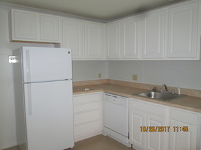 Fox Run Apartments in Ledyard, CT - Building Photo - Building Photo