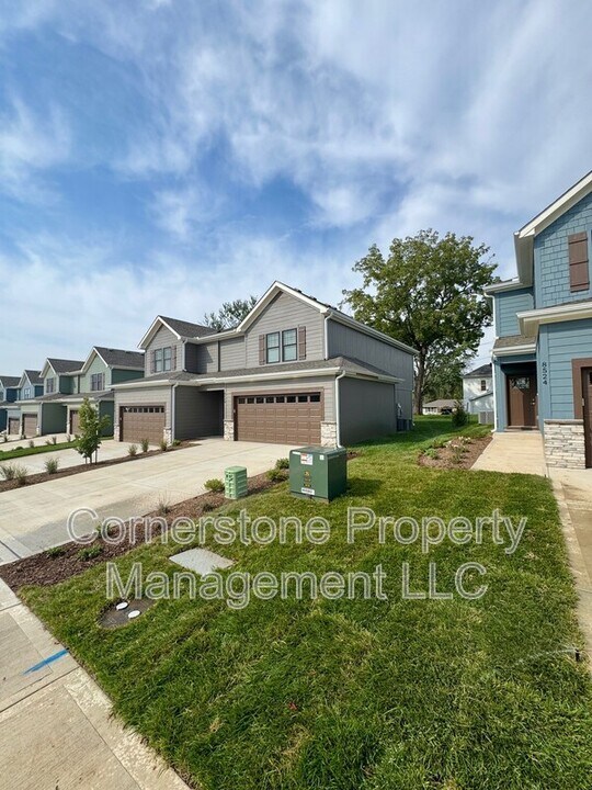 8528 Kickapoo St in De Soto, KS - Building Photo