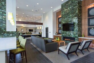 Radius in Redwood City, CA - Foto de edificio - Building Photo