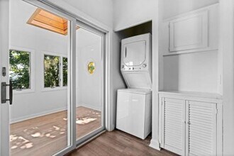 401 E 7th St, Unit 3 in Boston, MA - Building Photo - Building Photo