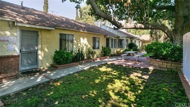 206 N Florence St, Unit 206 in Burbank, CA - Building Photo - Building Photo