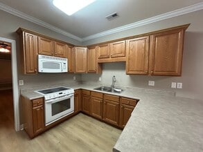 1303 Autumn Ln SW in Hartselle, AL - Building Photo - Building Photo