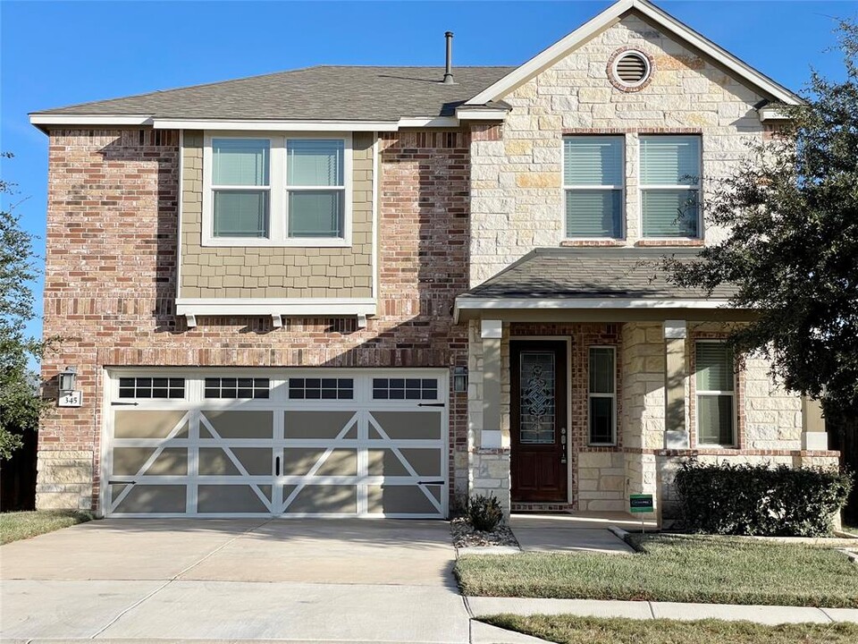 345 Fort William St in Hutto, TX - Building Photo