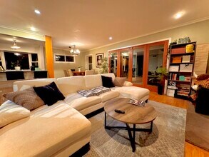 11447 Biona Dr in Los Angeles, CA - Building Photo - Building Photo