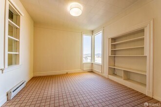 564 Lombard St in San Francisco, CA - Building Photo - Building Photo