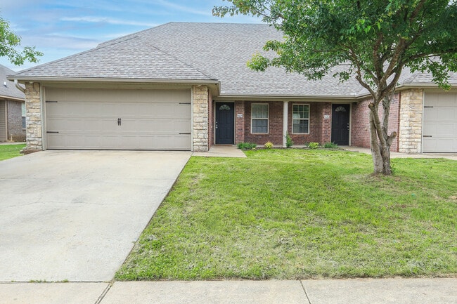 property at 3509 SW Deerfield Blvd