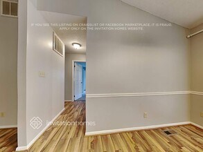 400 N Sharon Amity Rd in Charlotte, NC - Building Photo - Building Photo