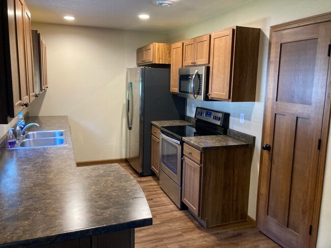 3509 Veralta Dr in Cedar Falls, IA - Building Photo - Building Photo