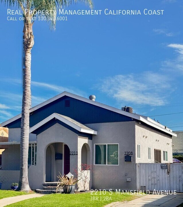 2210 S Mansfield Ave in Los Angeles, CA - Building Photo