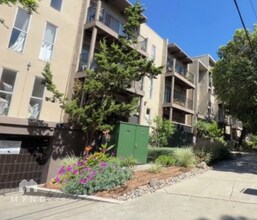 425 Orange St, Unit 314 in Oakland, CA - Building Photo - Building Photo