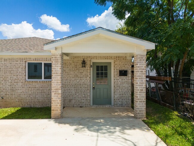 706 N 16th St in Killeen, TX - Building Photo - Building Photo