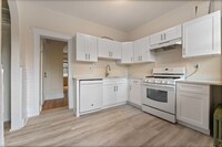 401 Washington St, Unit #1 in Brookline, MA - Foto de edificio - Building Photo