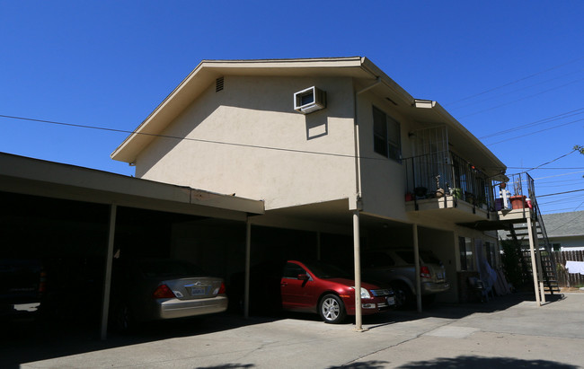 241 Watson St in Lodi, CA - Building Photo - Building Photo