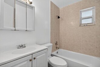 3201 NE 7th Ave in Pompano Beach, FL - Building Photo - Building Photo