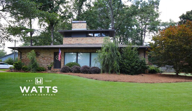 property at 3828 Arundel Dr