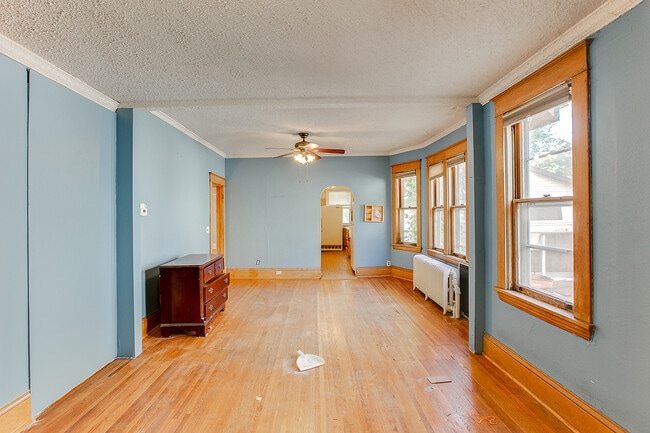 1660 Hewitt Ave in St. Paul, MN - Building Photo - Building Photo