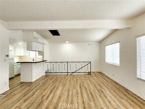 326 10th Pl in Manhattan Beach, CA - Building Photo - Building Photo