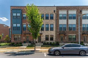 4733 Towne Park Rd in Hillcrest Heights, MD - Building Photo