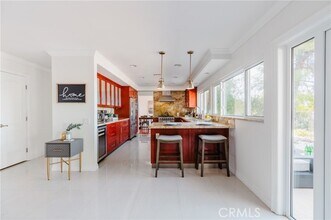 21793 Planewood Dr in Woodland Hills, CA - Building Photo - Building Photo