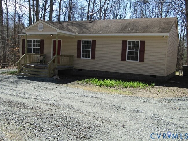 5705 Community House Rd in Columbia, VA - Building Photo - Building Photo