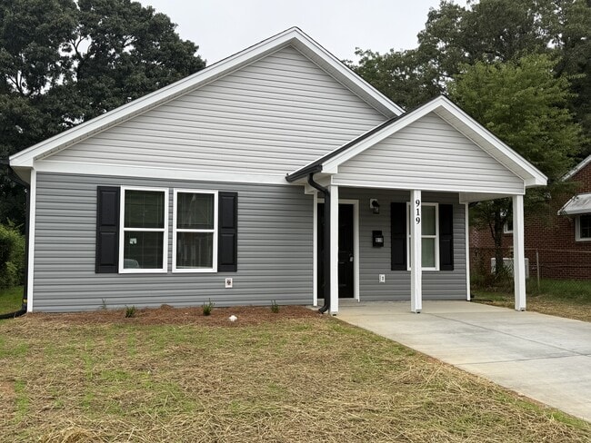 property at 919 Roosevelt St