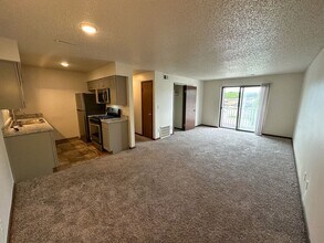 4518 Hutchison in Ames, IA - Building Photo - Interior Photo
