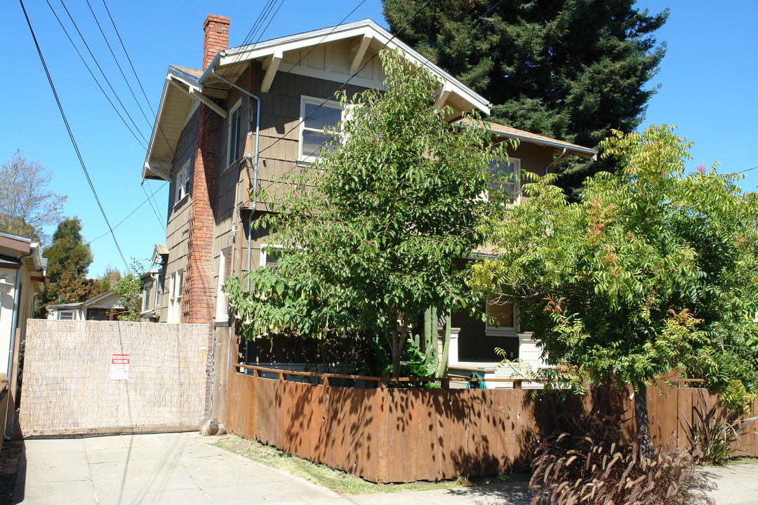 3917-3923 Webster St in Oakland, CA - Building Photo