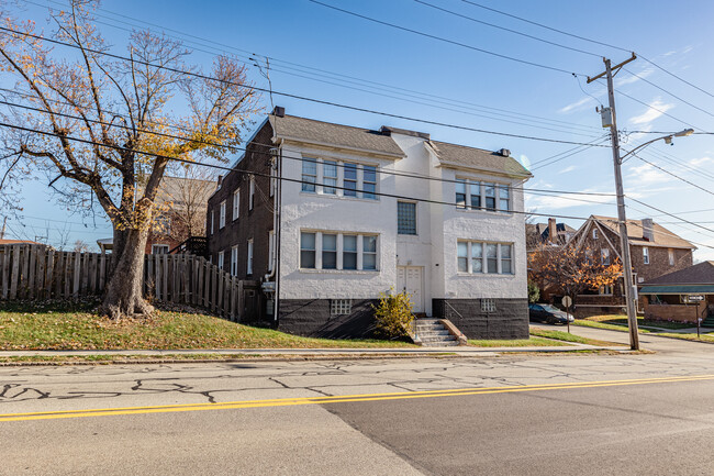 2015 West St in Munhall, PA - Building Photo - Building Photo