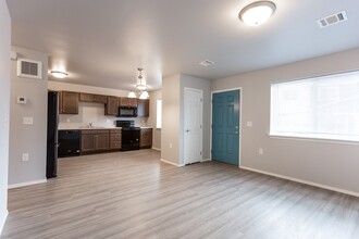 Lacey Village Townhomes in Sioux Falls, SD - Building Photo - Building Photo