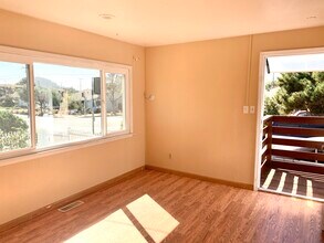 6815 Moeser Ln, Unit 6815 Moeser Lane Unit C in El Cerrito, CA - Foto de edificio - Building Photo