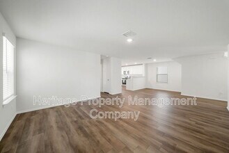 13721 Crossbow Rdg in San Antonio, TX - Building Photo - Building Photo