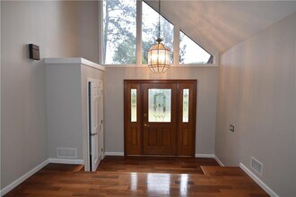 3765 Cochran Lake Rd in Marietta, GA - Building Photo - Building Photo