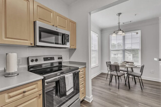 8238 Hydon Dawn Ln in Cary, NC - Foto de edificio - Building Photo