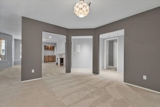 365 Forest Ave in Palo Alto, CA - Building Photo - Building Photo