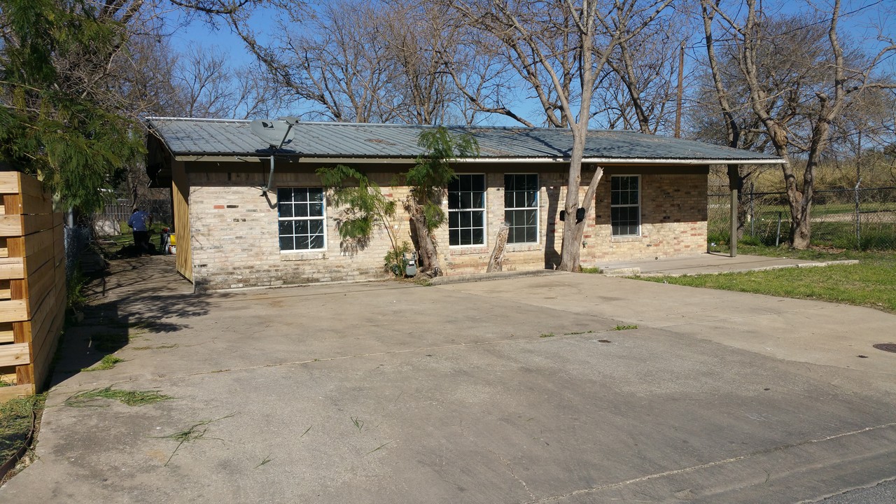 1312 E 52nd St in Austin, TX - Building Photo