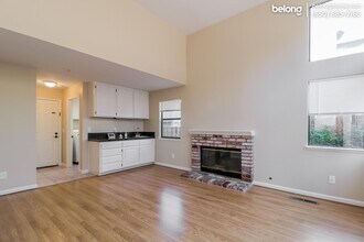 412 Wood Hollow Dr in Novato, CA - Foto de edificio - Building Photo