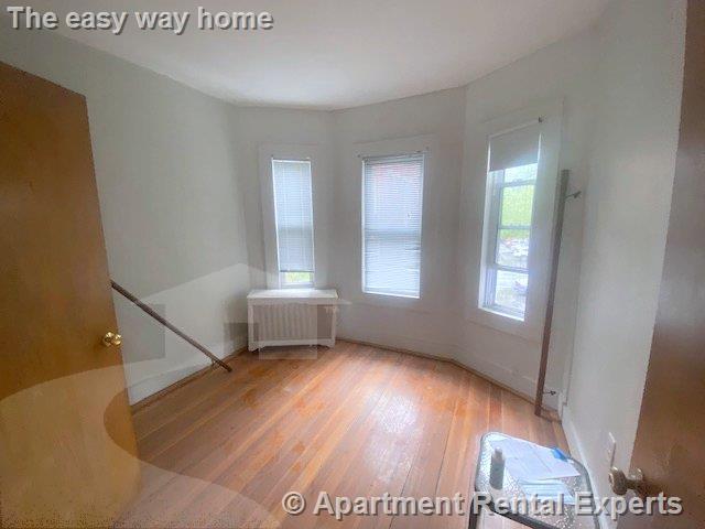 2 Drummond Pl in Cambridge, MA - Building Photo - Building Photo