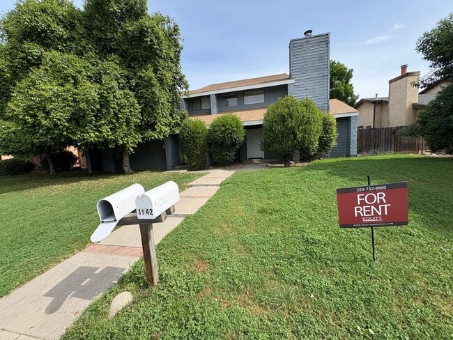 property at 1940 E Woodsville Ct