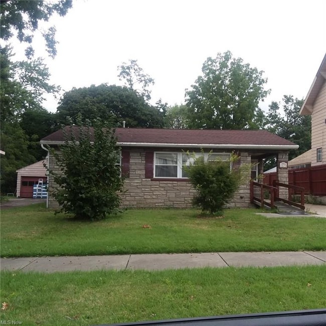 12 Edgewood St NE in Warren, OH - Building Photo - Building Photo