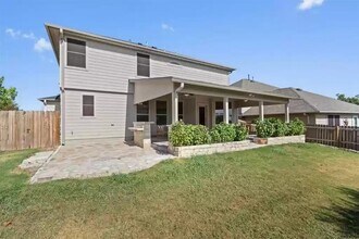 127 Lone Tree Hollow in Buda, TX - Building Photo - Building Photo